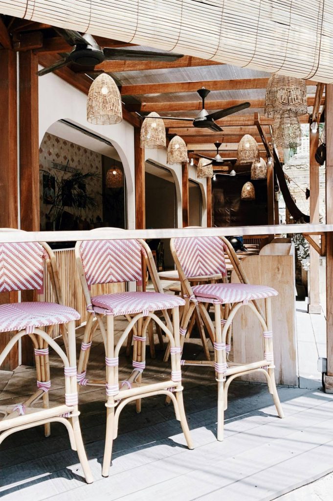 Tendances 2025 en mobilier professionnel pour restaurants